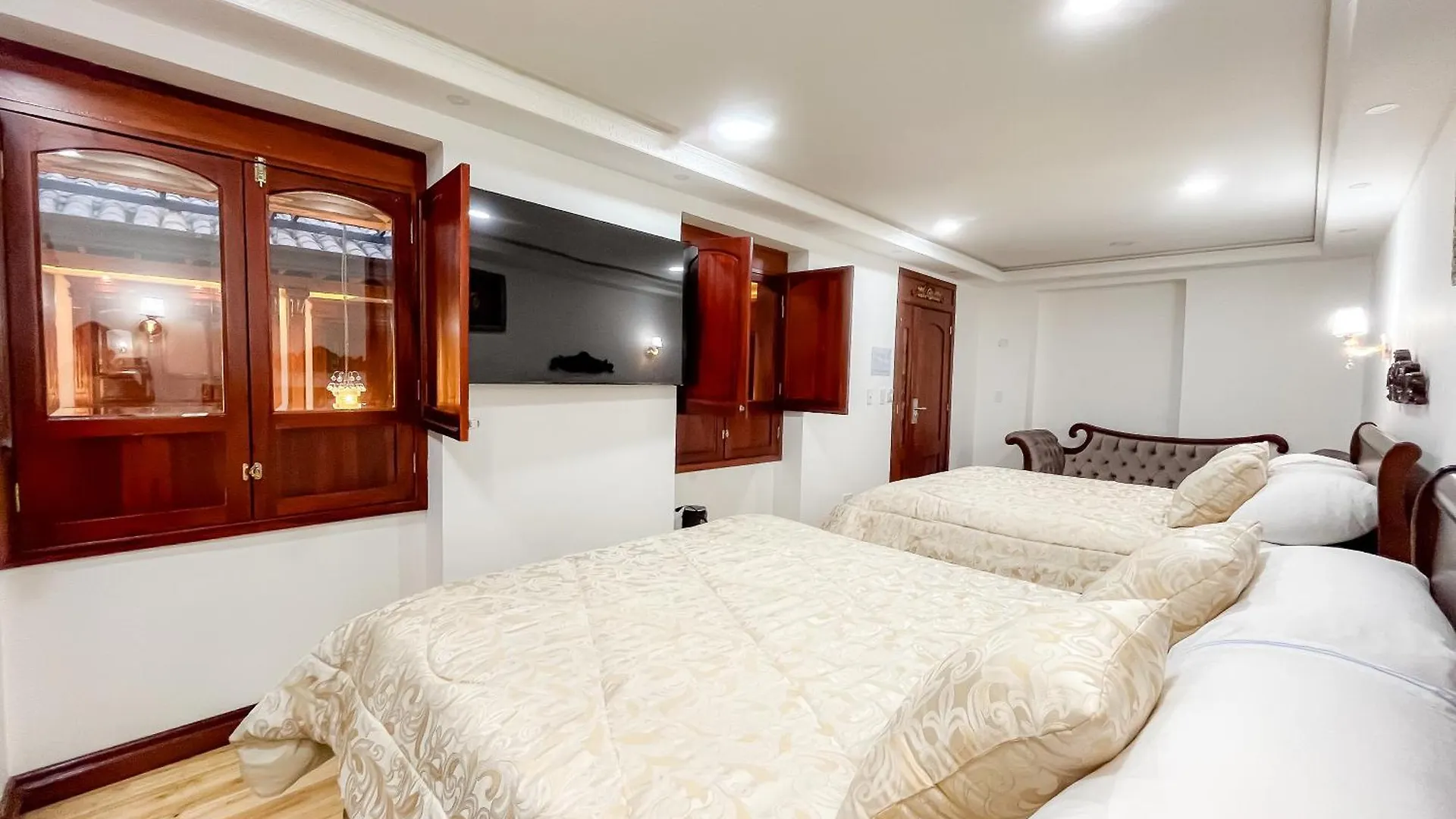 Hotel & Rooftop King Experience By David Quito 4*,  Ecuador
