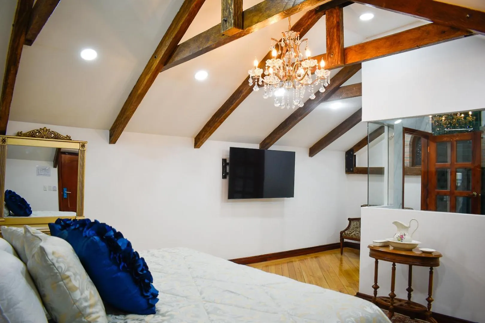 Hotel & Rooftop King Experience By David Quito 4*,  Ecuador